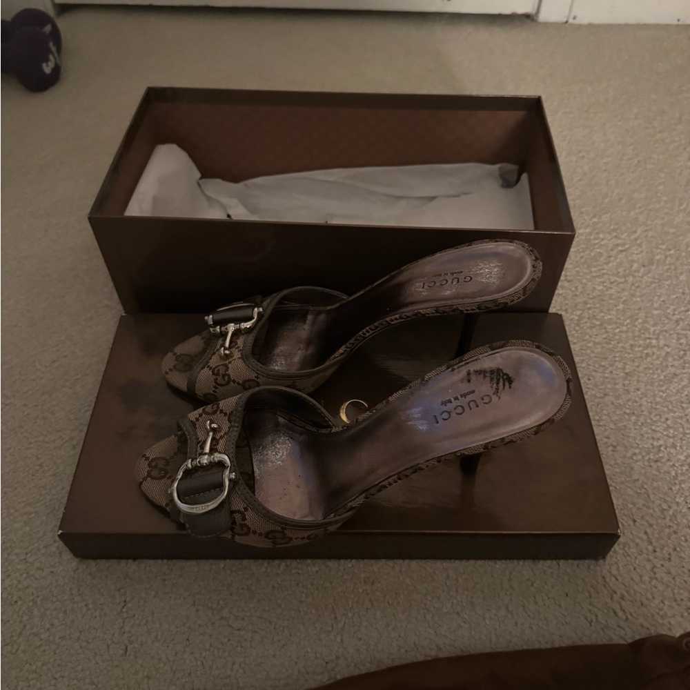 Gucci Brown Heels Elegant Design